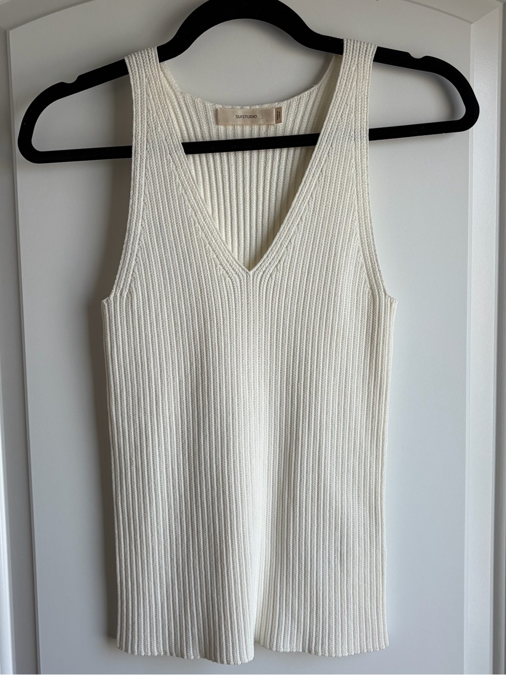 Suistudio Dana Ivory Ribbed V-Neck Knit Tank Top / Vest Size XXS Like New